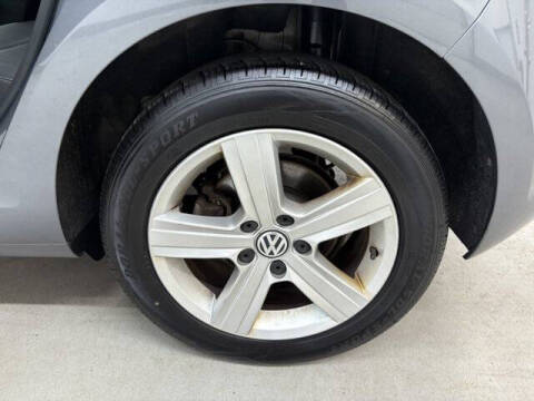 2017 Volkswagen Golf TSI Wolfsburg Edition