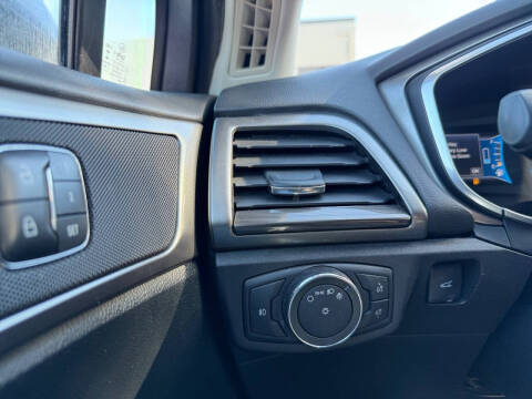 2017 Ford Fusion Energi SE Luxury