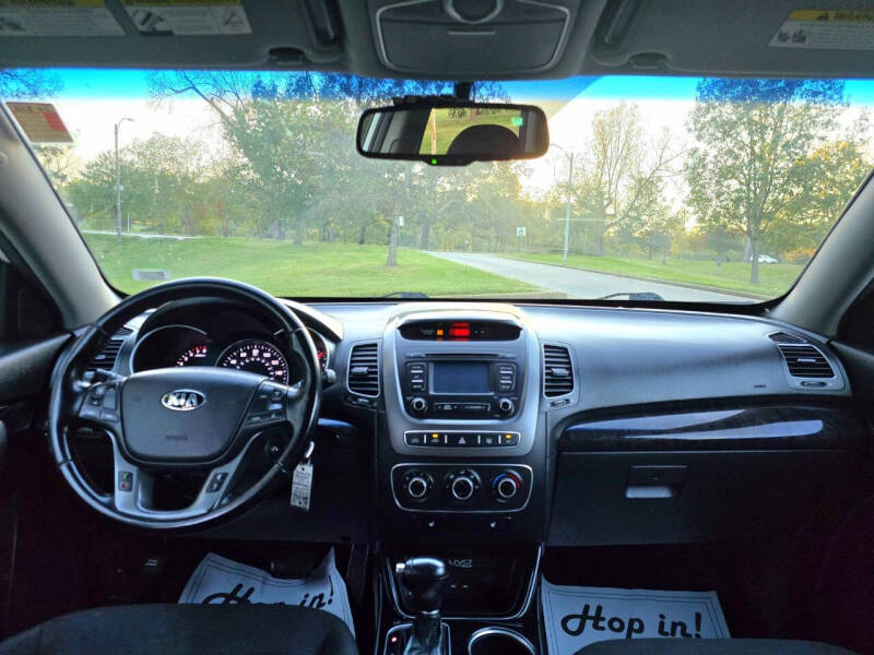 2014 Kia Sorento LX photo 12