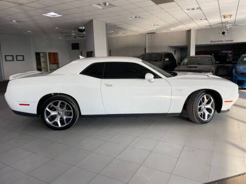 2015 Dodge Challenger SXT Plus