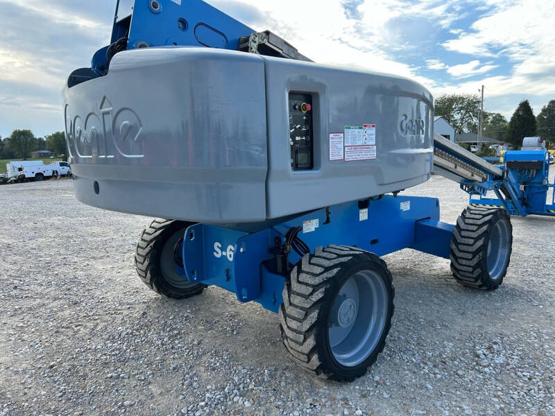 2015 Genie S-65 Boom / Manlift