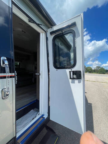 2024 Phoenix USA RV TRX 1781