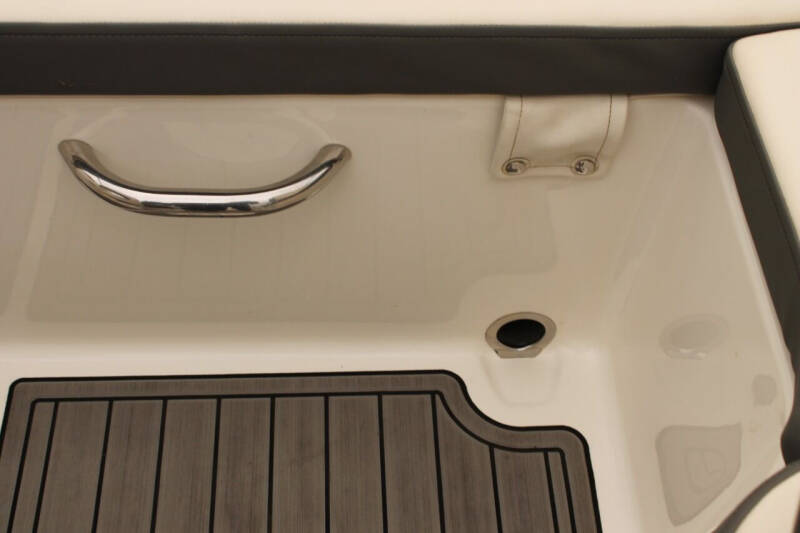 2018 Bayliner VR5 Bowrider