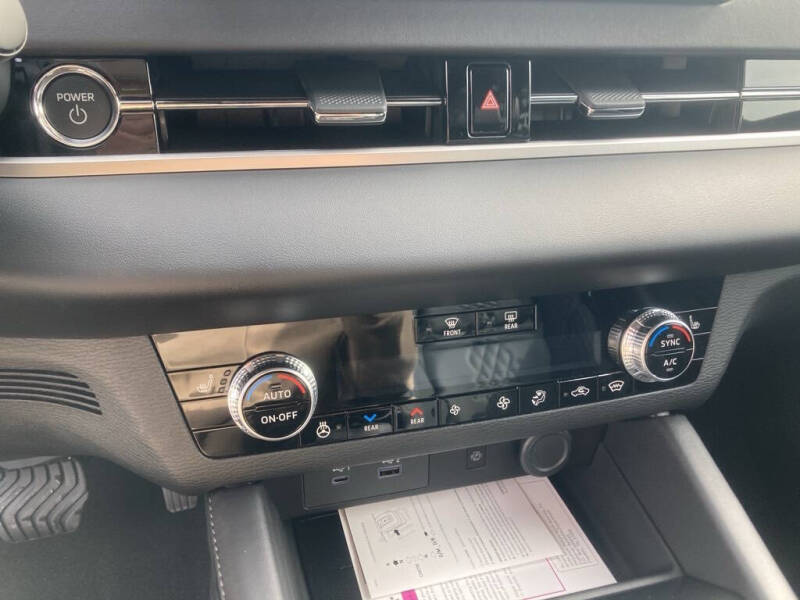 2025 Mitsubishi Outlander PHEV SEL