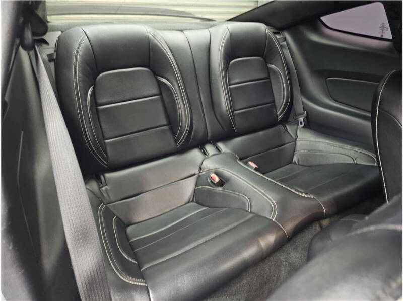 2016 Ford Mustang V6