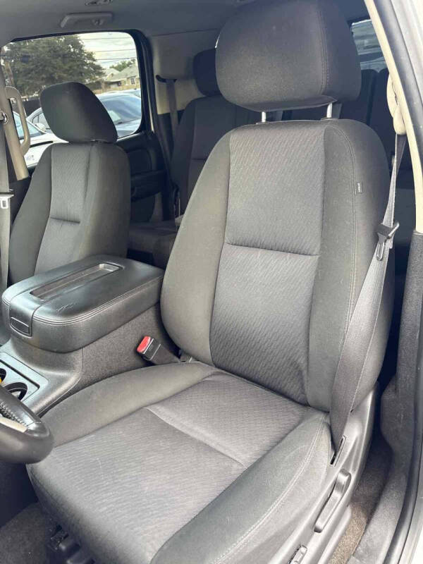 2013 Chevrolet Suburban LS