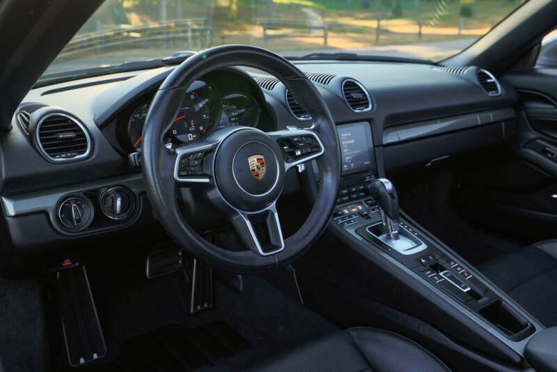 2021 Porsche 718 Boxster