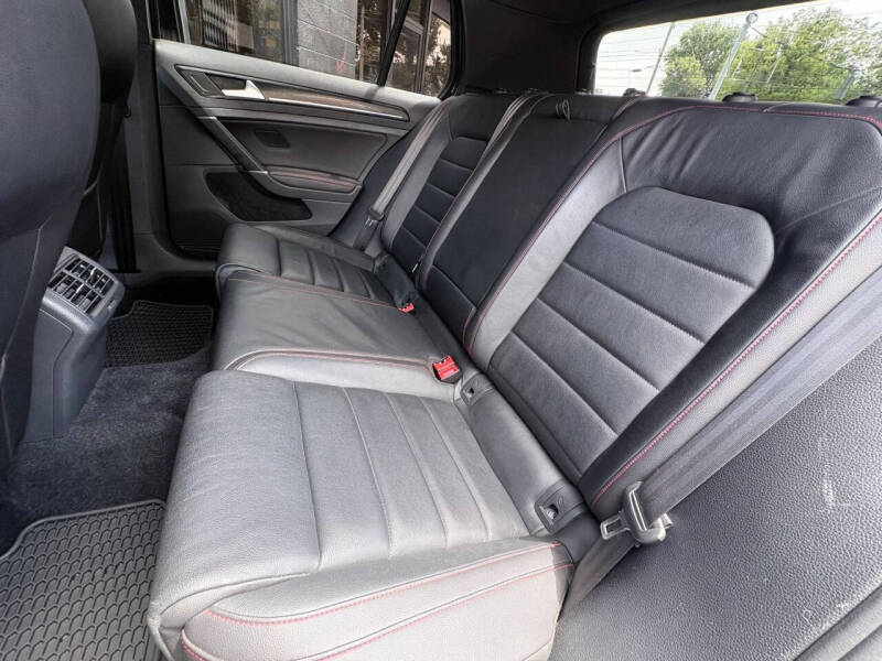 2017 Volkswagen Golf GTI