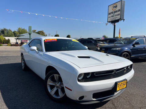 2018 Dodge Challenger SXT Plus