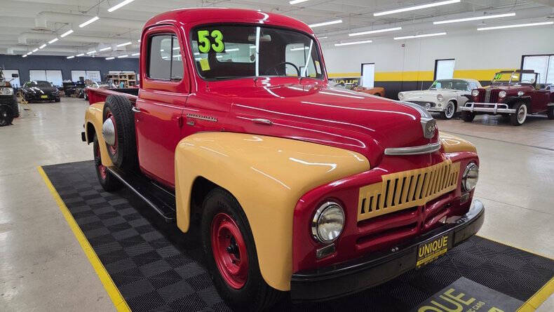 1953 International L-120 Series