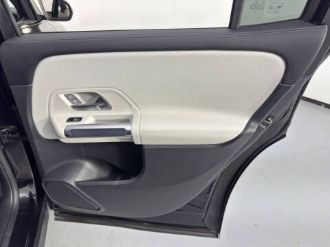 2023 Mercedes-Benz GLB GLB 250