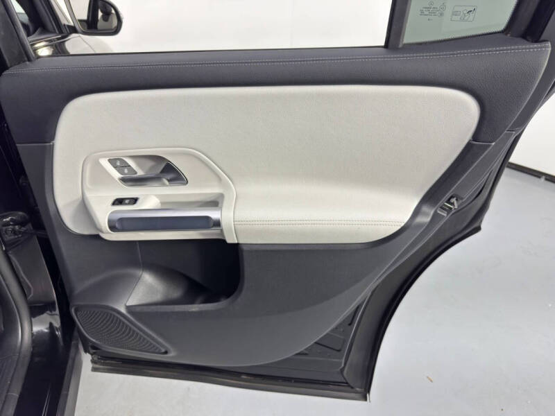 2023 Mercedes-Benz GLB GLB 250