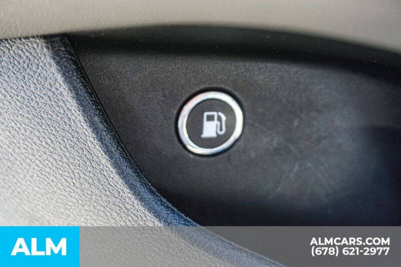 2024 Chrysler Pacifica Plug-In Hybrid Select