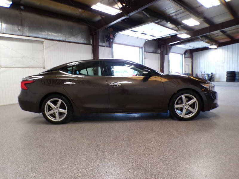 2017 Nissan Maxima