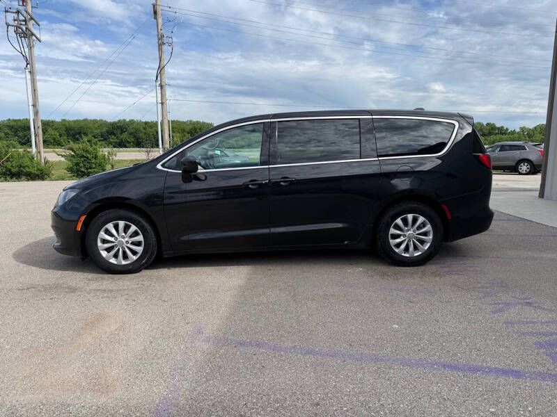 2017 Chrysler Pacifica Touring