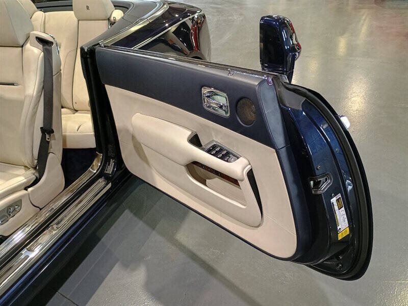 2016 Rolls-Royce Dawn 28