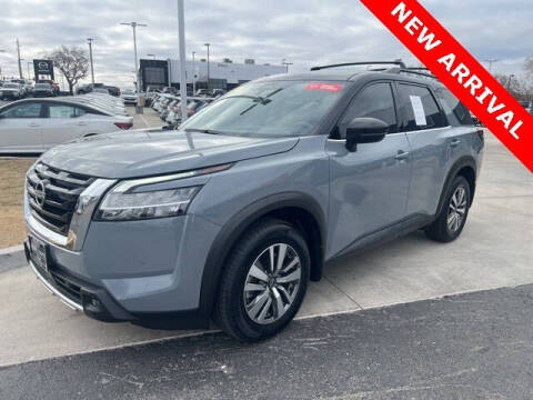 2023 Nissan Pathfinder SL