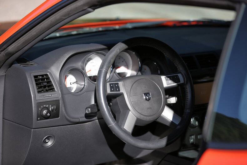 2008 Dodge Challenger SRT8