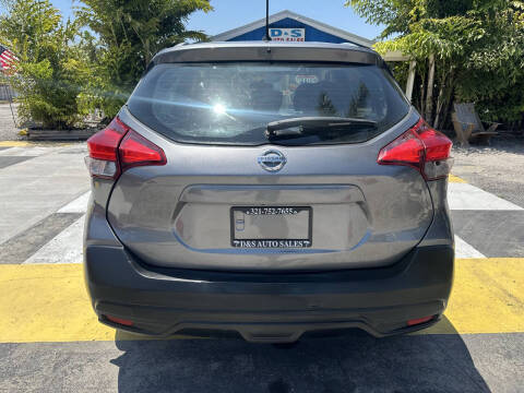 2019 Nissan Kicks SV