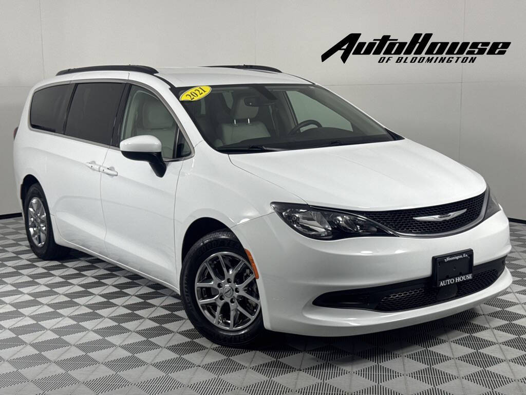 2021 Chrysler Voyager LXi 4dr Mini Van's photo