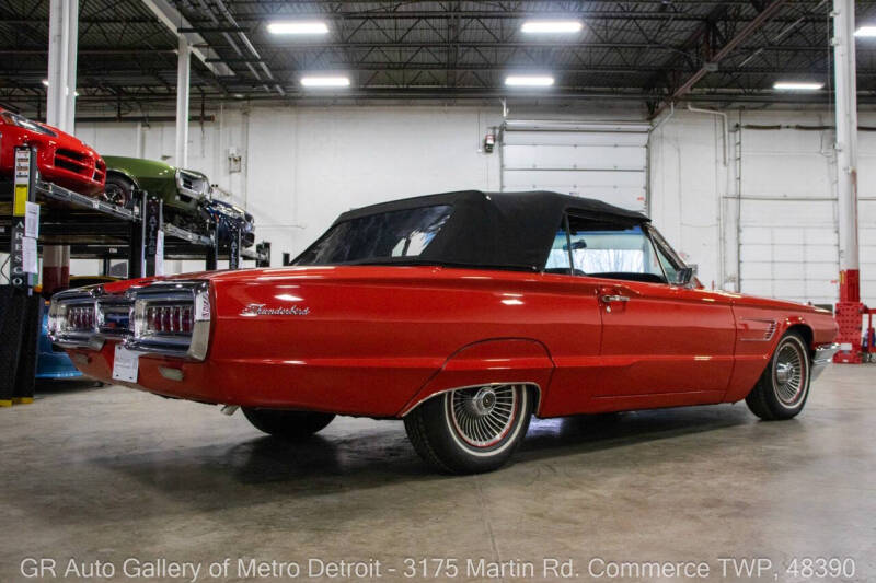 1965 Ford Thunderbird