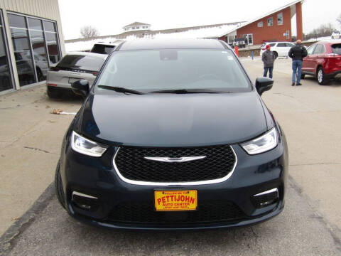 2023 Chrysler Pacifica Plug-In Hybrid Touring L