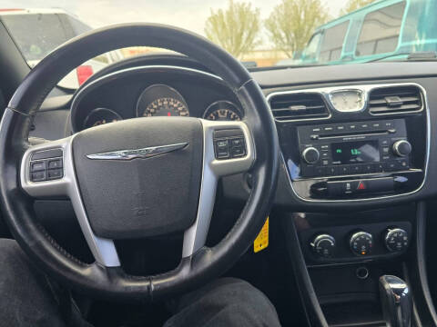 2013 Chrysler 200 Touring