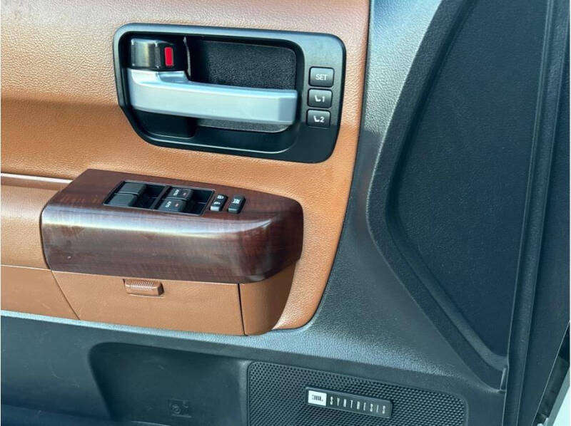 2016 Toyota Sequoia Platinum