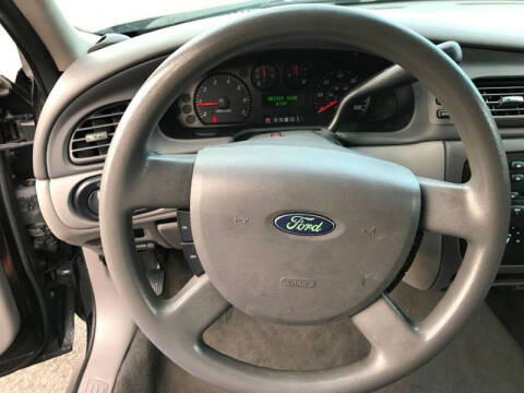 2006 Ford Taurus SE
