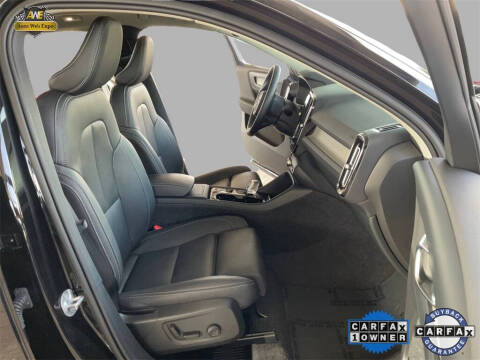 2025 Volvo XC40 B5 Plus Bright Theme