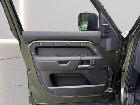 2026 Land Rover Defender 110 P300 S