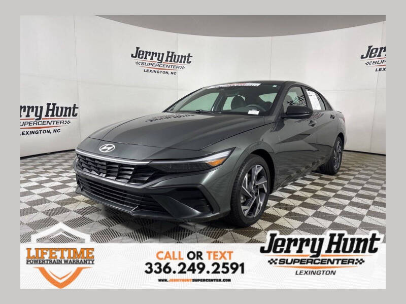 2025 Hyundai Elantra SEL's photo