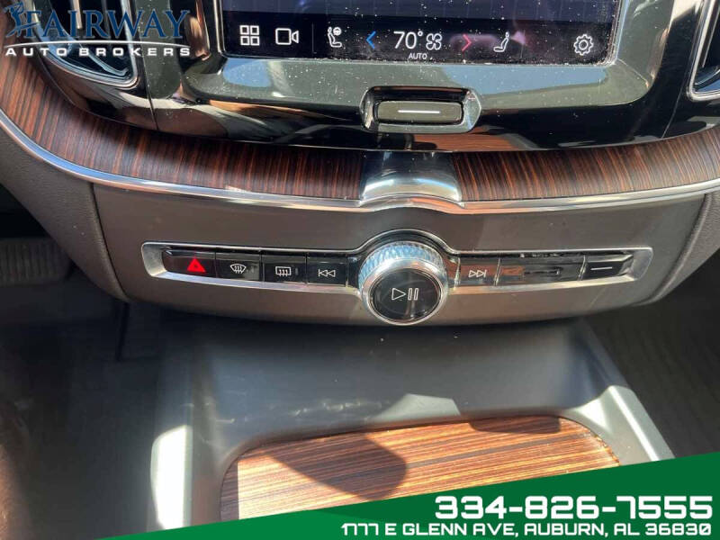 2023 Volvo XC60 B5 Plus Dark Theme