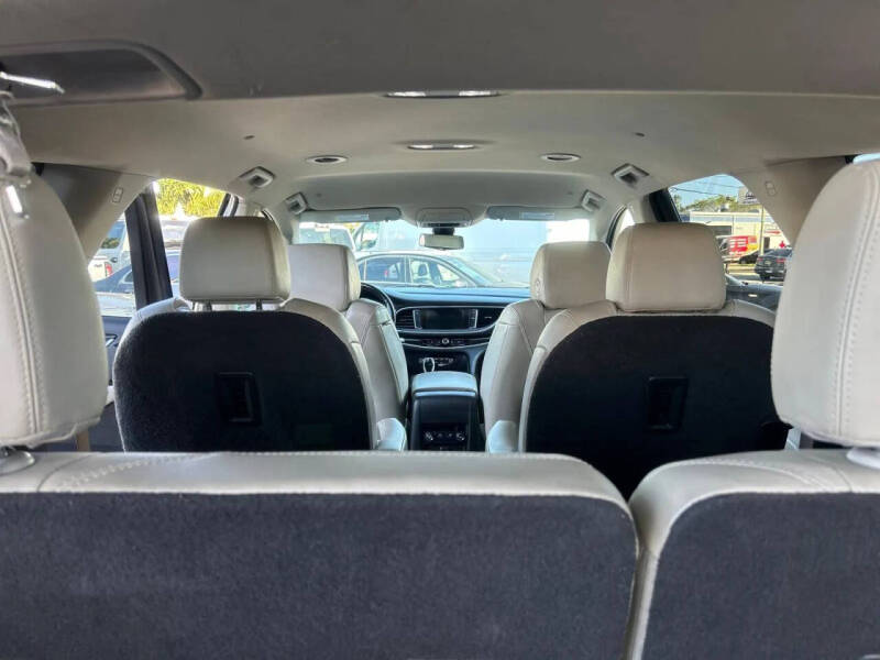 2020 Buick Enclave Essence