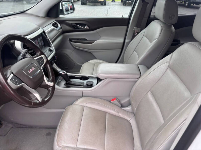2017 GMC Acadia SLT-1