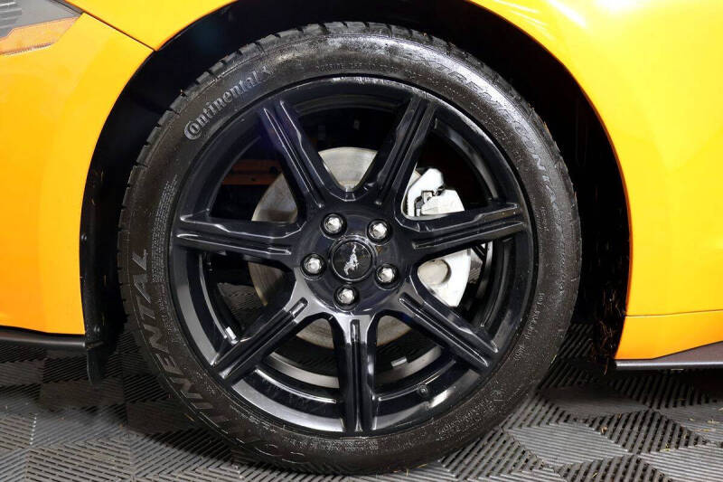 2020 Ford Mustang EcoBoost