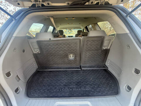 2017 Chevrolet Traverse LT