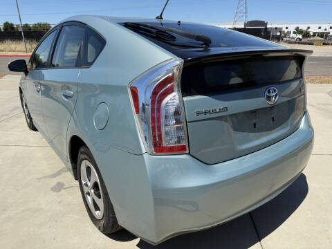 2012 Toyota Prius Two
