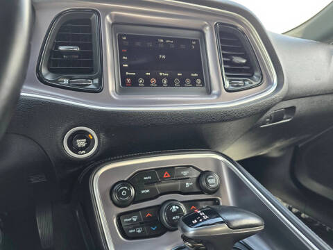 2020 Dodge Challenger SXT