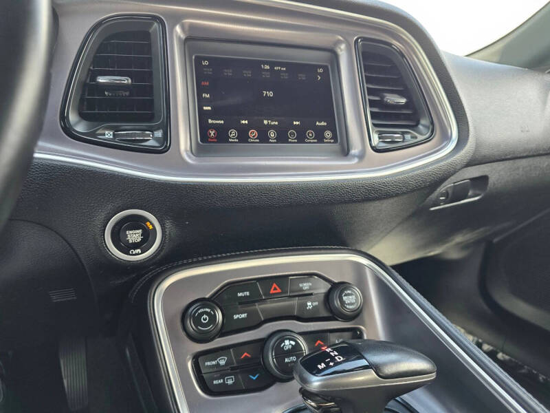 2020 Dodge Challenger SXT