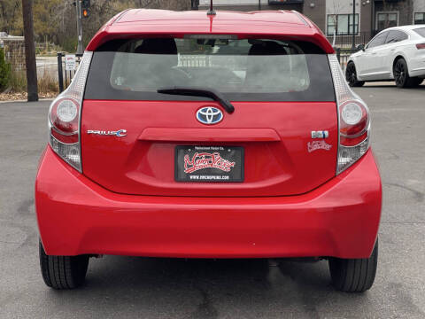2013 Toyota Prius c One