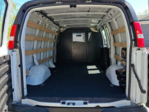 2024 Chevrolet Express 2500