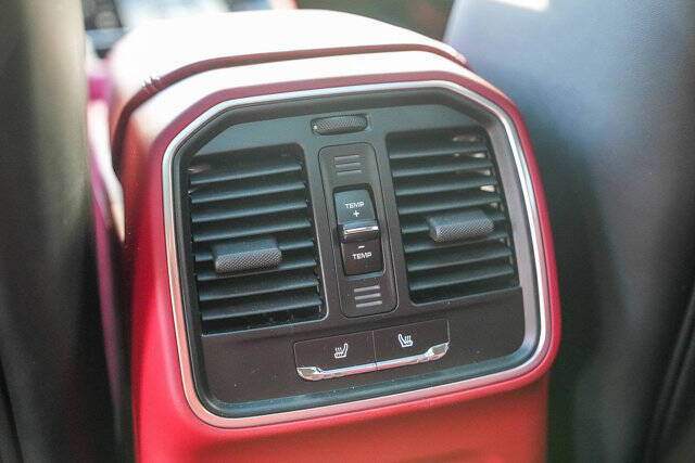 2024 Porsche Macan GTS