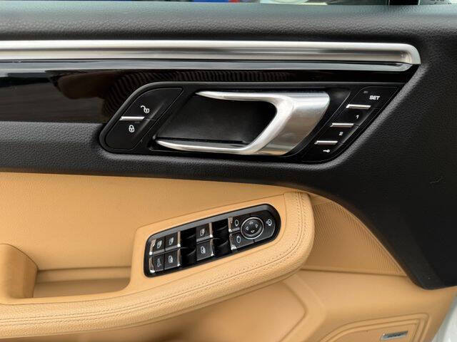 2017 Porsche Macan