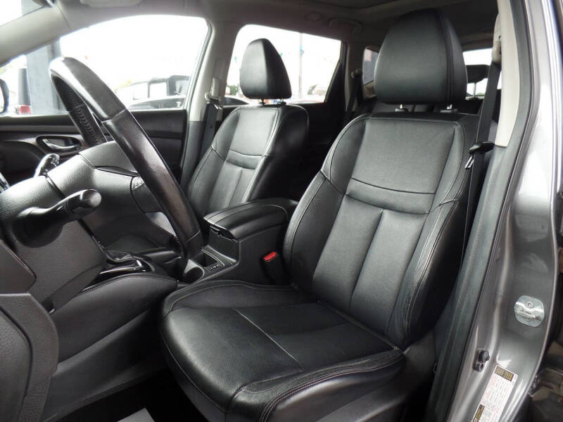 2017 Nissan Rogue SL