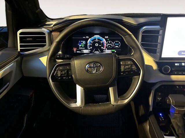 2025 Toyota Sequoia SR5