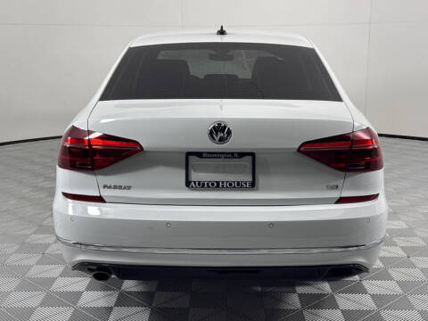 2019 Volkswagen Passat SE R-Line