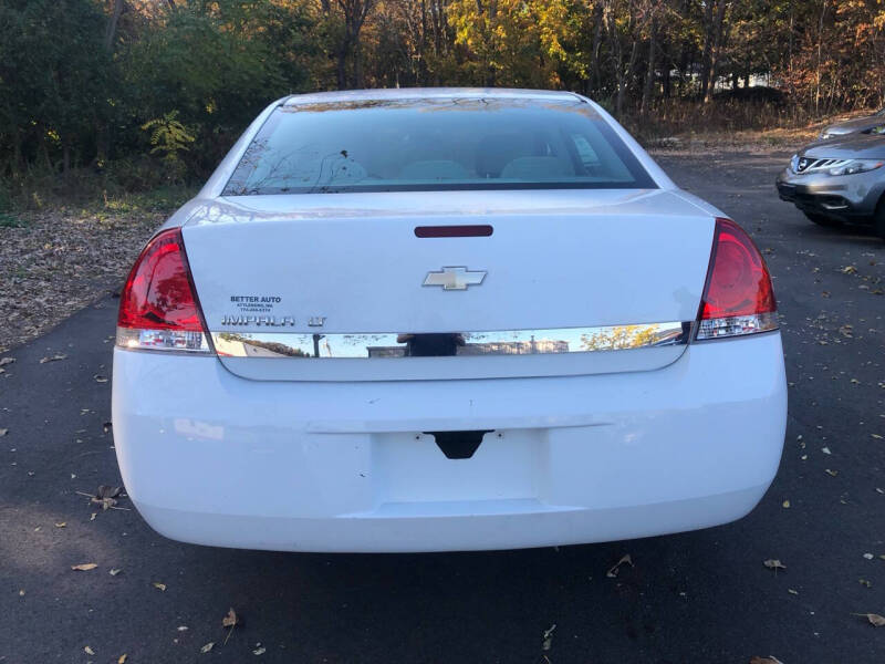 2010 Chevrolet Impala LT photo 8