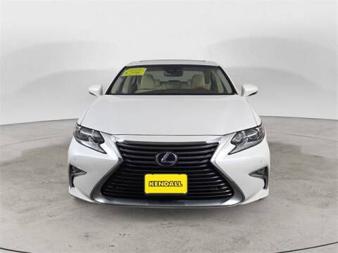 2018 Lexus ES 300h