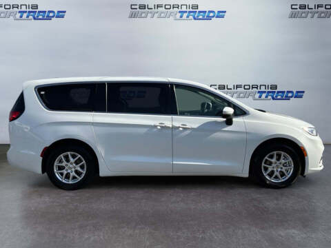 2023 Chrysler Pacifica Touring L